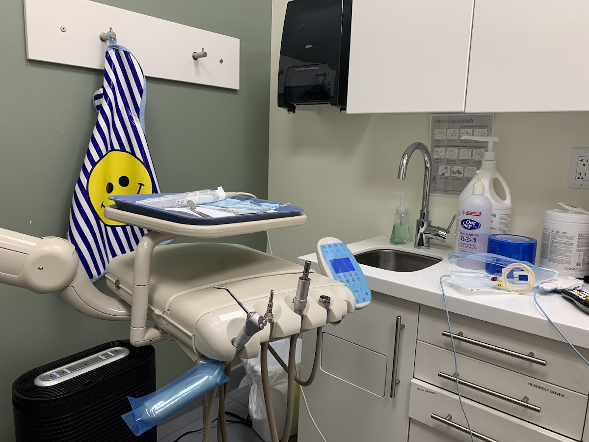 Toothworks at Square One dental clinic in Mississauga - Photo 6