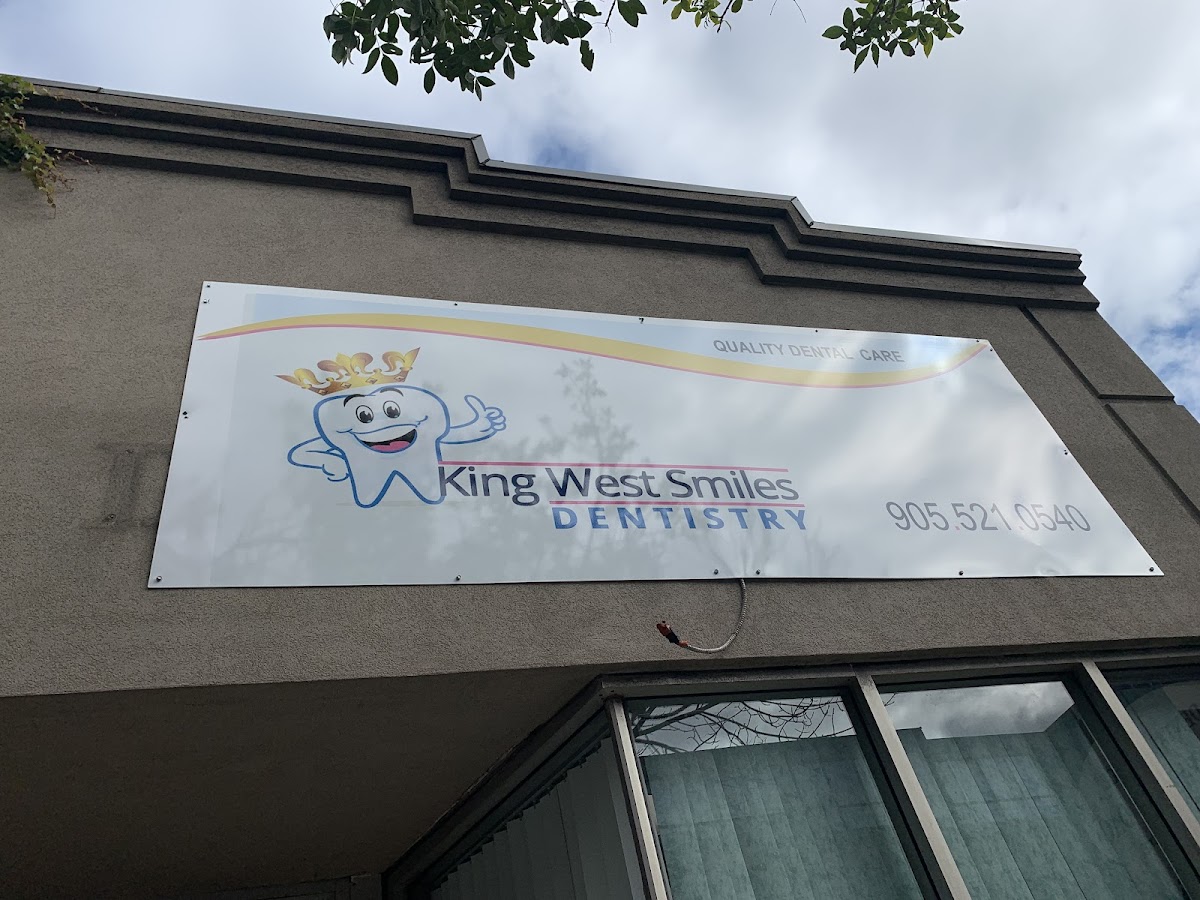 King West Smiles Dentistry - Hamilton dental clinic in Hamilton - Photo 6