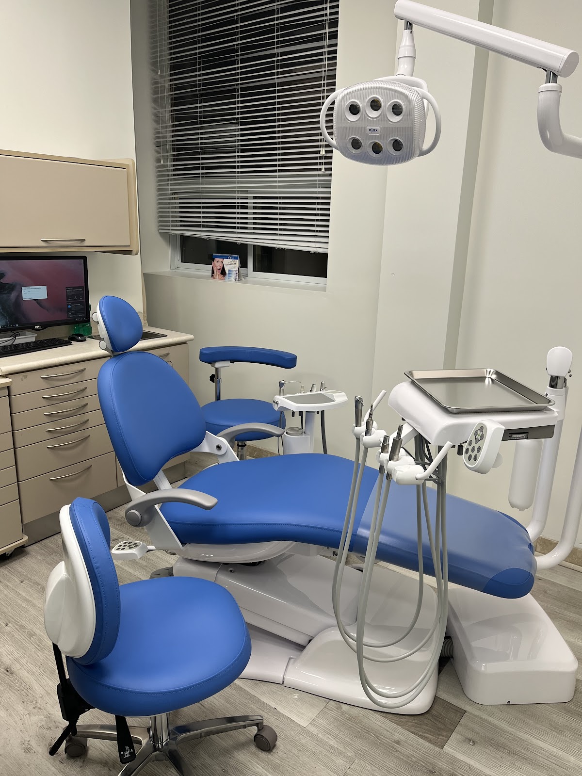 King West Smiles Dentistry - Hamilton dental clinic in Hamilton - Photo 10