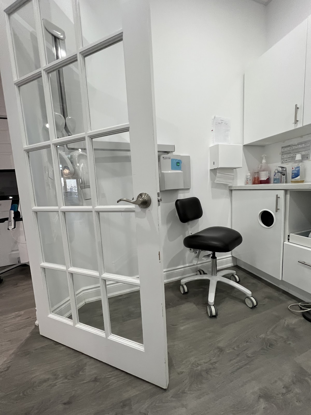 Afflux Dentistry dental clinic in Mississauga - Photo 6