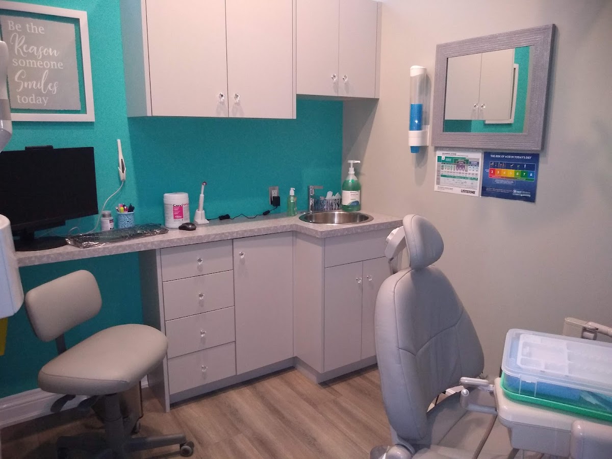 Aldershot Dental Hygiene dental clinic in Burlington - Photo 3