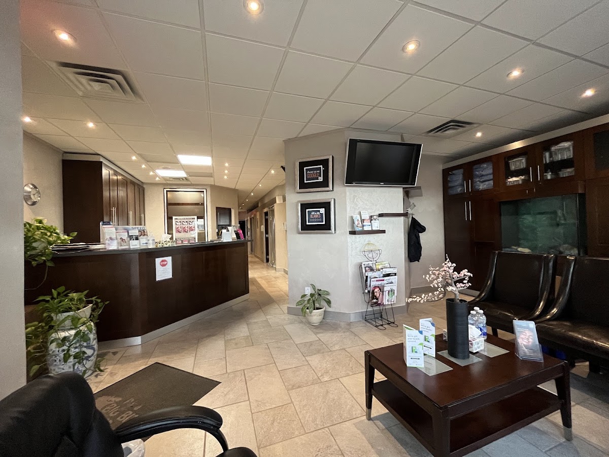 Mississauga Family Dentistry - Dentist Near UTM dental clinic in Mississauga - Photo 5