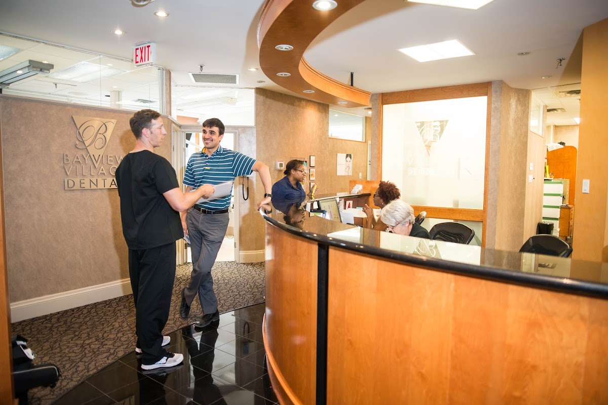 Bayview Village Dental dental clinic in North York - Photo 2