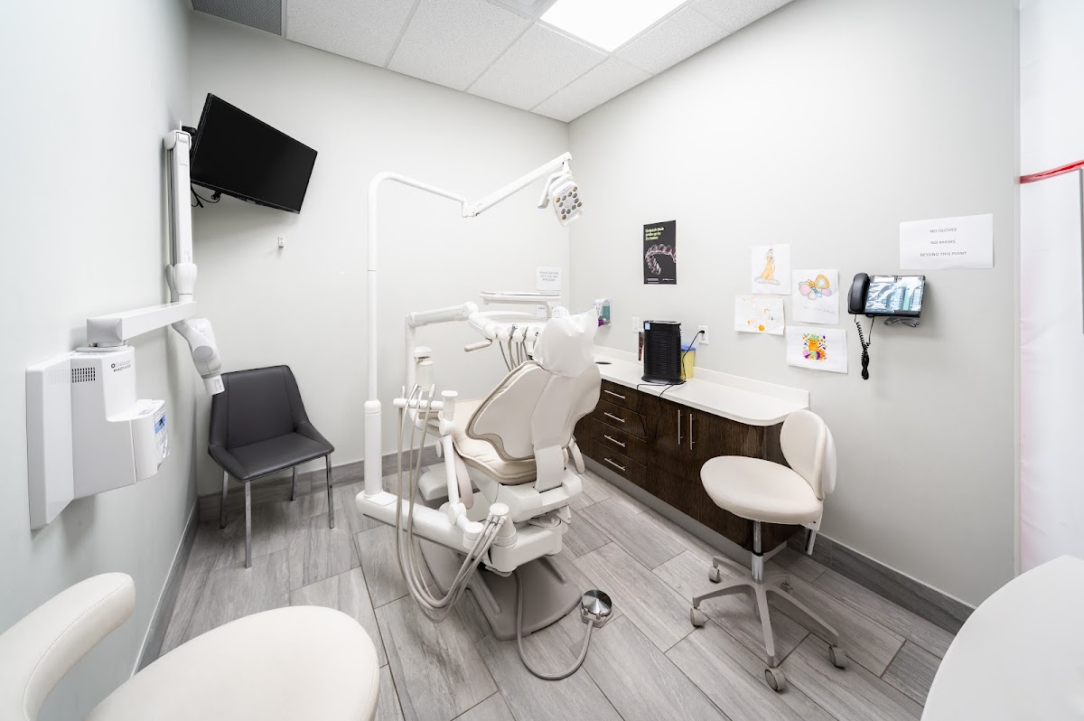 Skyway Dental Care - Burlington dental clinic in Burlington - Photo 2