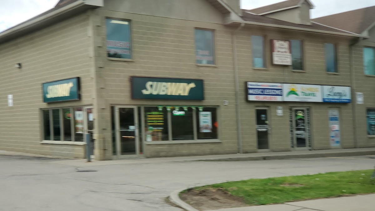 MAGIC DENTAL dental clinic in Hamilton - Photo 6