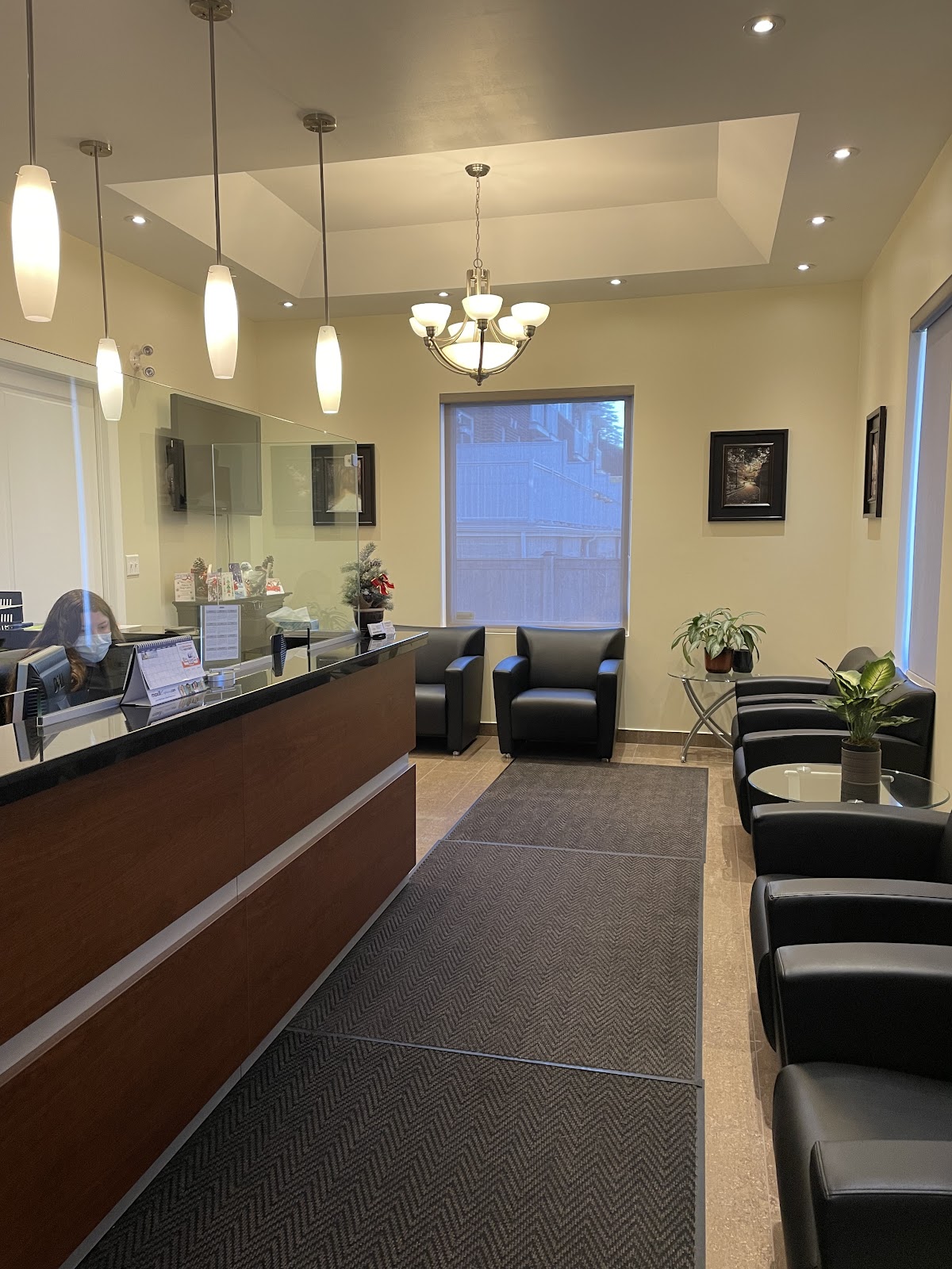 Gardens Dental dental clinic in Burlington - Photo 3