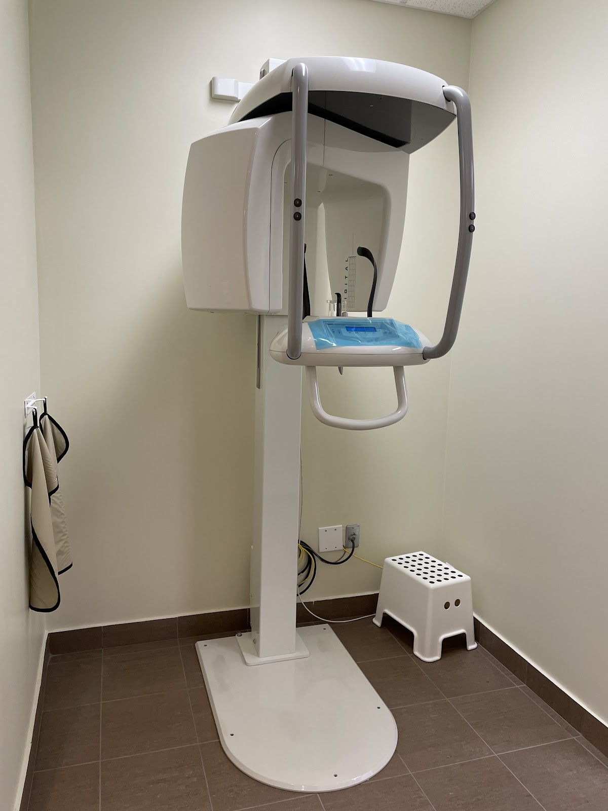 Gardens Dental dental clinic in Burlington - Photo 6