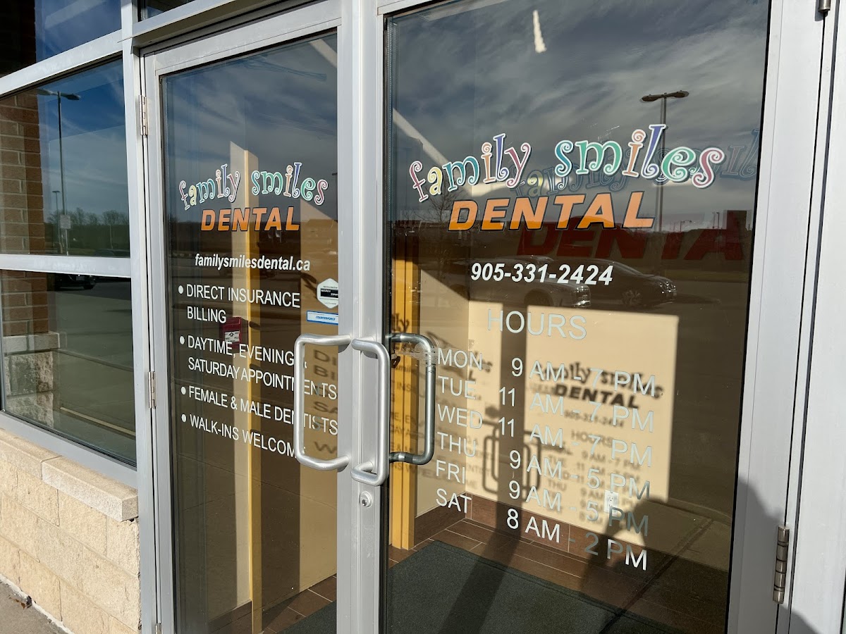 Family Smiles Dental dental clinic in Burlington - Photo 5