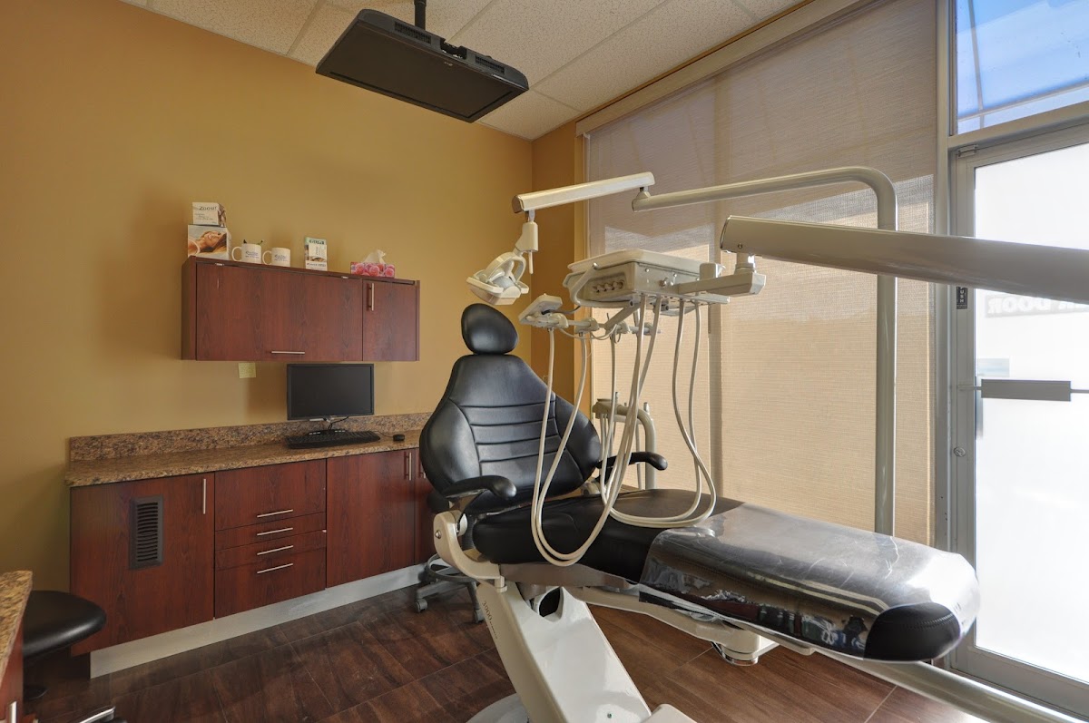 RiverEdge Dental dental clinic in Georgina - Photo 2