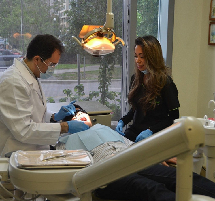 Empress Walk Dental dental clinic in North York - Photo 7