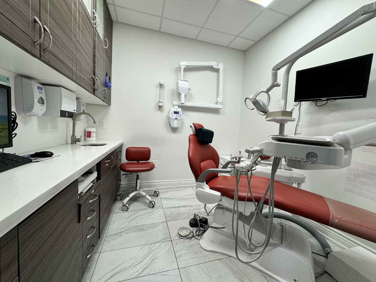 Kennedy North Dentistry - Caledon dental clinic in Caledon Village - Photo 4