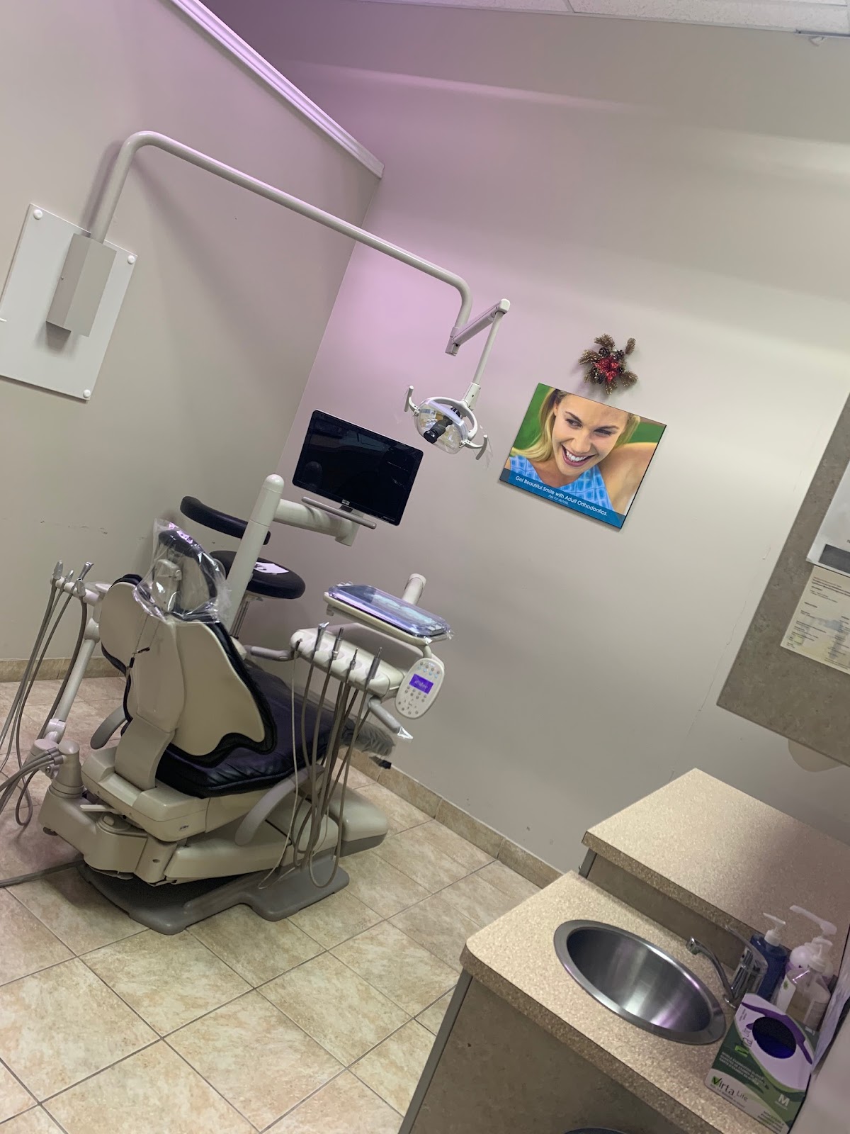 Dr. Bhandal & Associates dental clinic in Brampton - Photo 2