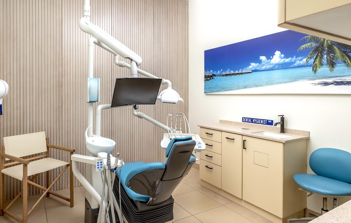 Hollidge Family Dentistry dental clinic in Aurora - Photo 3