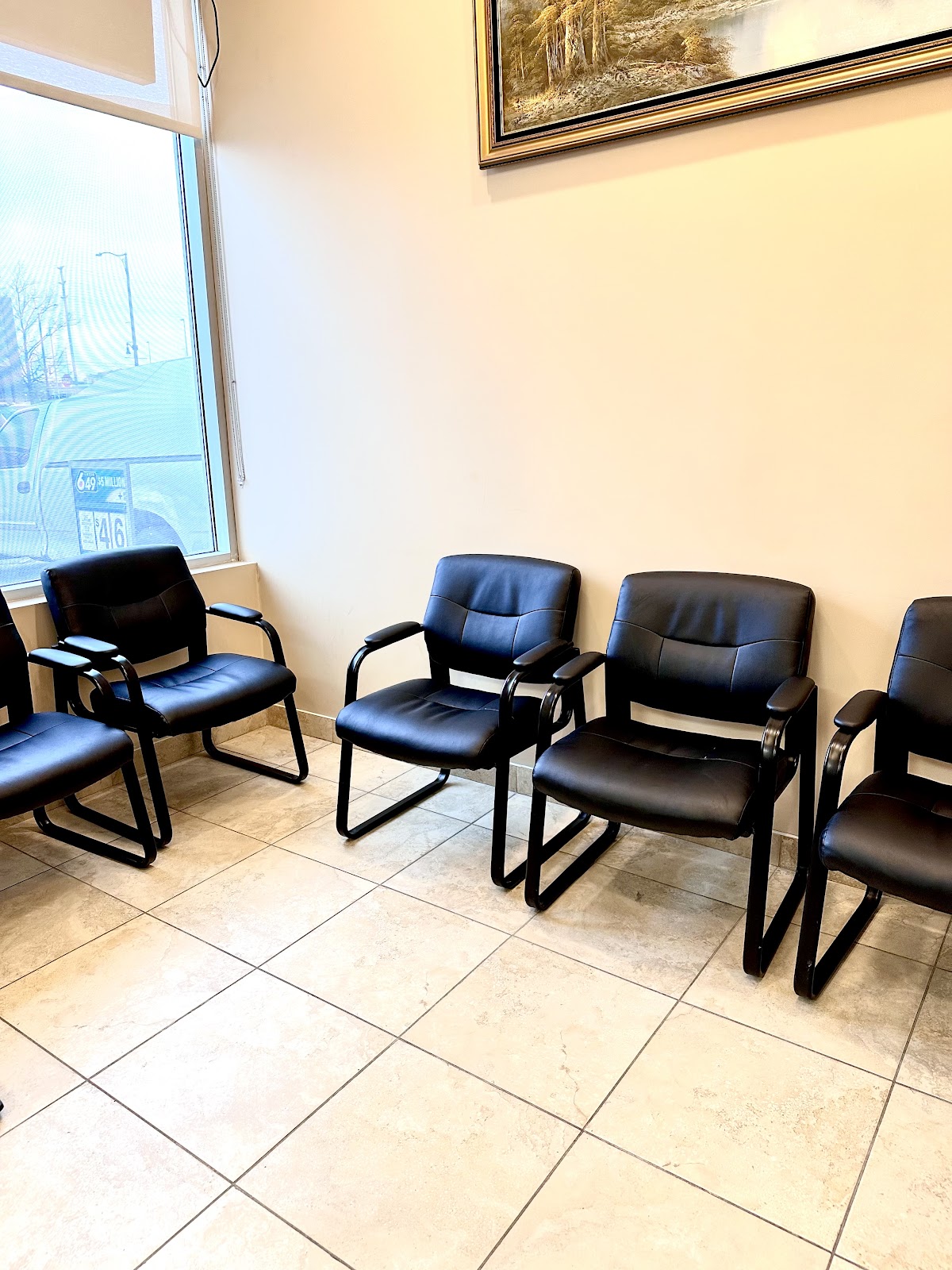 Mount Pleasant Dentistry dental clinic in Brampton - Photo 4