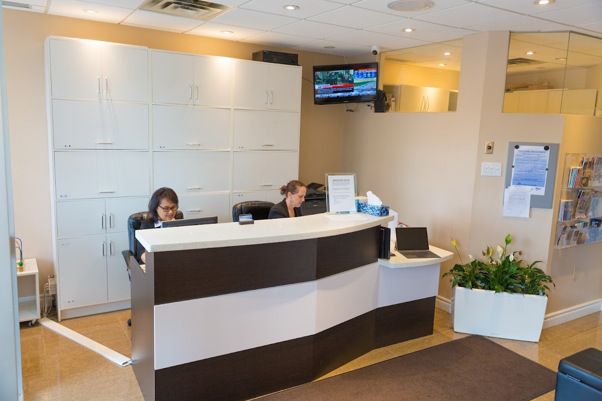 Smileton Dental dental clinic in Brampton - Photo 2