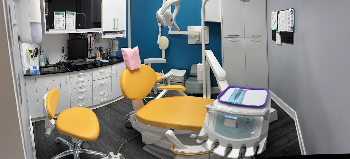 Smileton Dental dental clinic in Brampton - Photo 6