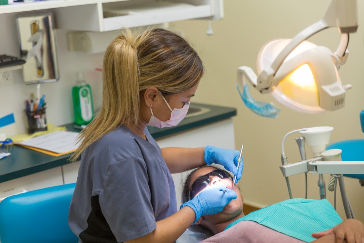 Smileton Dental dental clinic in Brampton - Photo 9