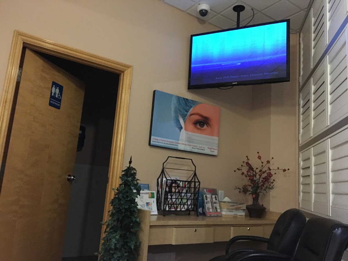 Gore Ebenezer dental clinic in Brampton - Photo 9