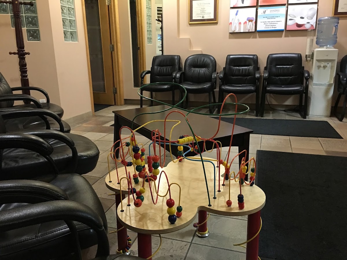 Gore Ebenezer dental clinic in Brampton - Photo 10