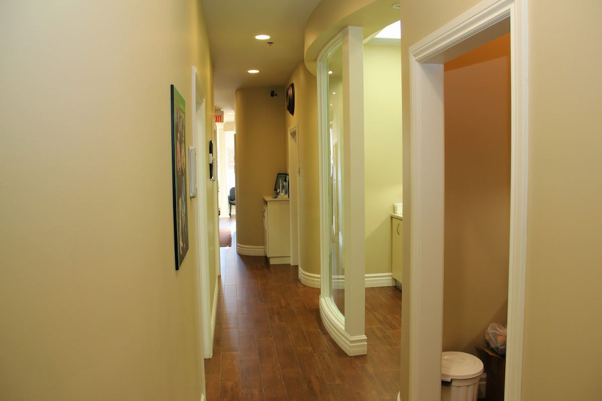 Mayfield Dental Clinic dental clinic in Brampton - Photo 8