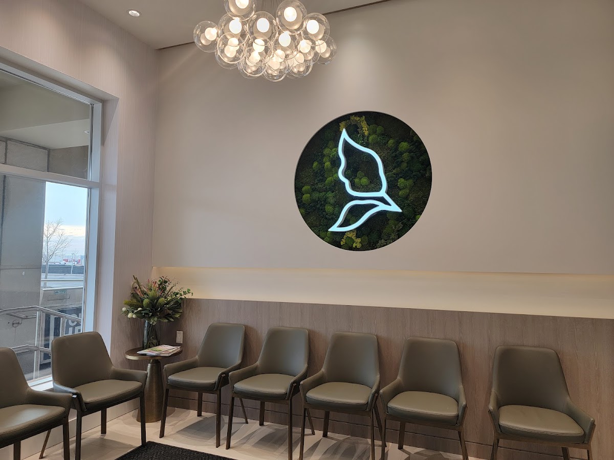 Burloak Centre Dentistry dental clinic in Oakville - Photo 8
