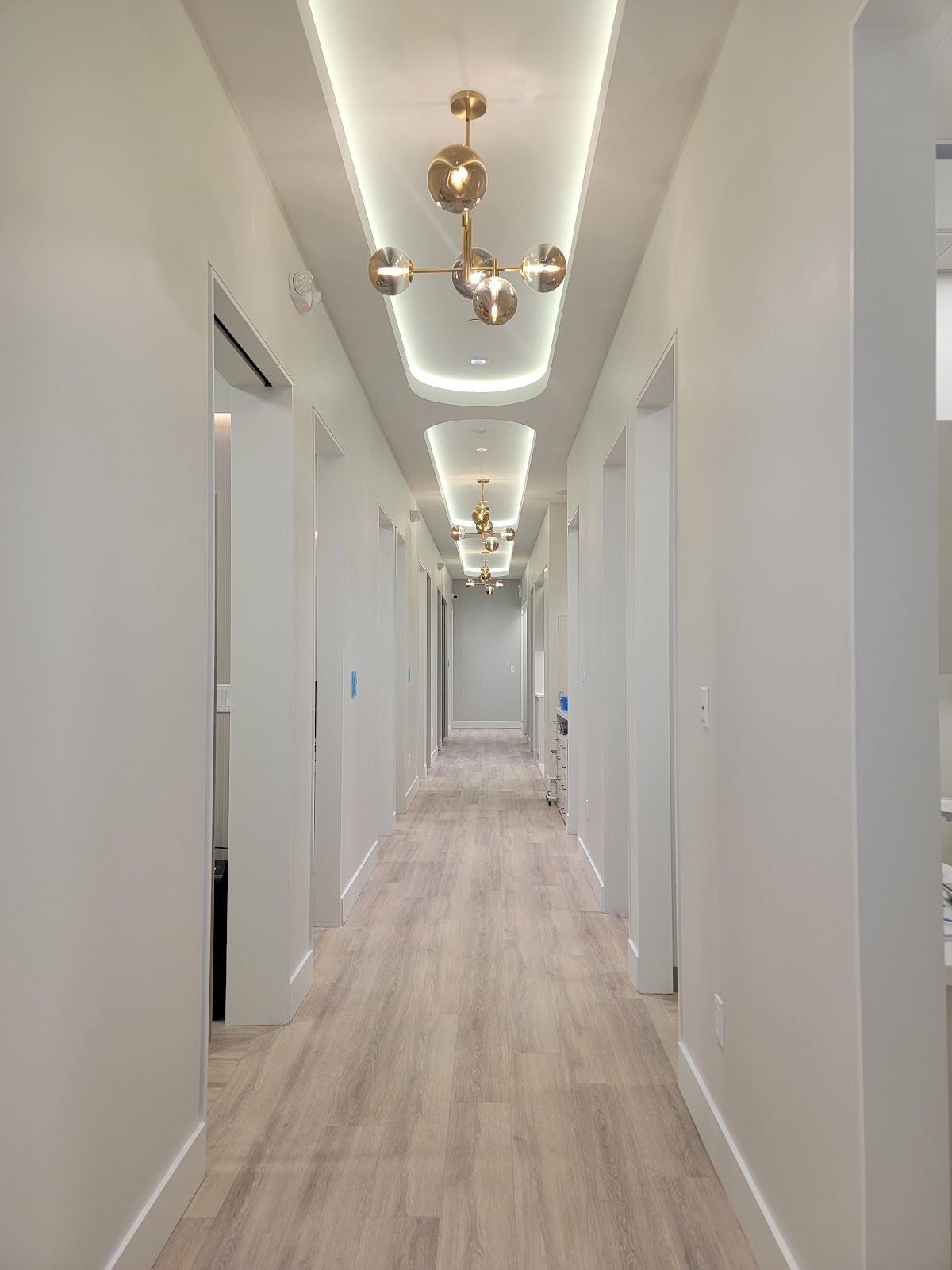 Burloak Centre Dentistry dental clinic in Oakville - Photo 9