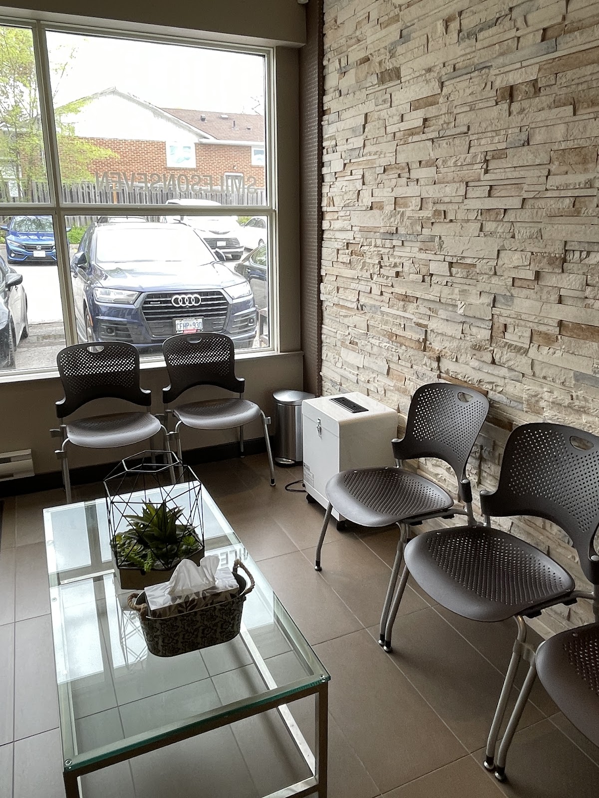 Smiles On Seven Dental dental clinic in Markham - Photo 2