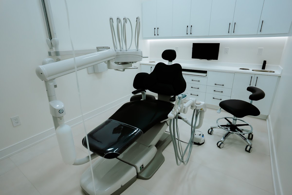 Bright 32 Dental dental clinic in Oakville - Photo 8