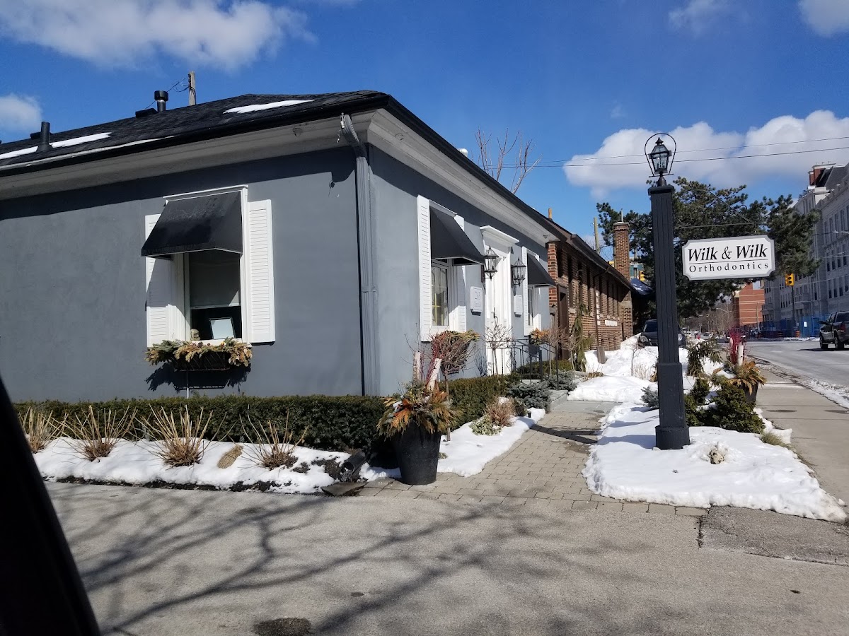 Hart Orthodontics dental clinic in Oakville - Photo 6