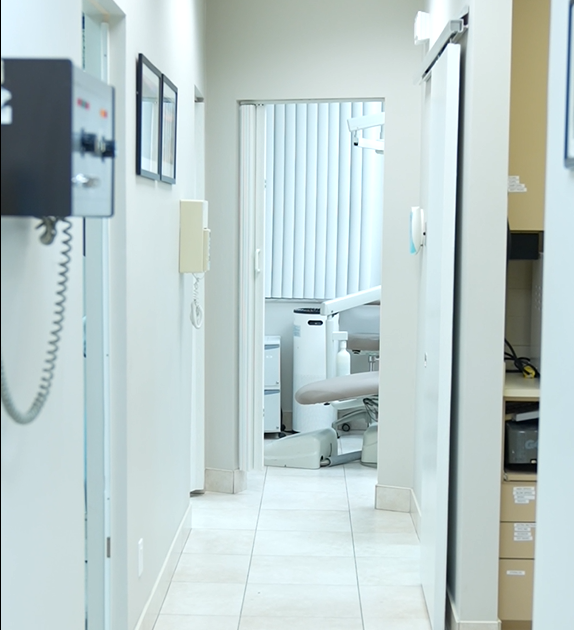 Walk In Family Dentistry dental clinic in North York - Photo 5