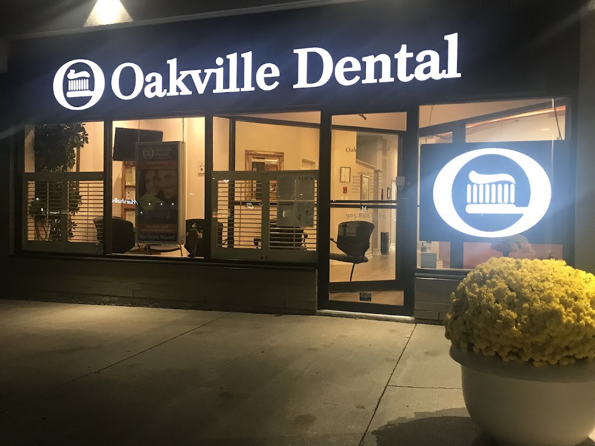 Oakville Dental dental clinic in Oakville - Photo 2