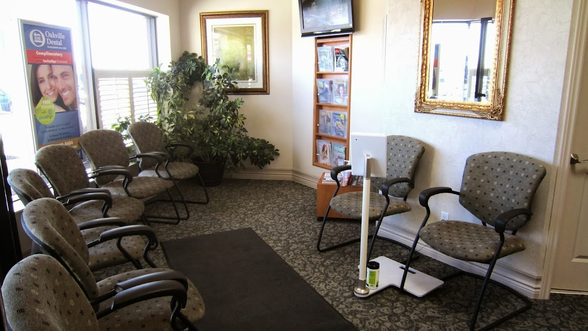 Oakville Dental dental clinic in Oakville - Photo 3