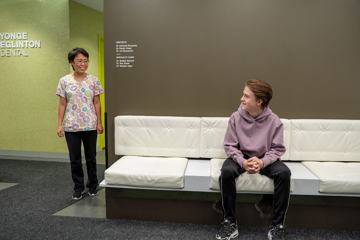Yonge Eglinton Dental dental clinic in Old Toronto - Photo 6