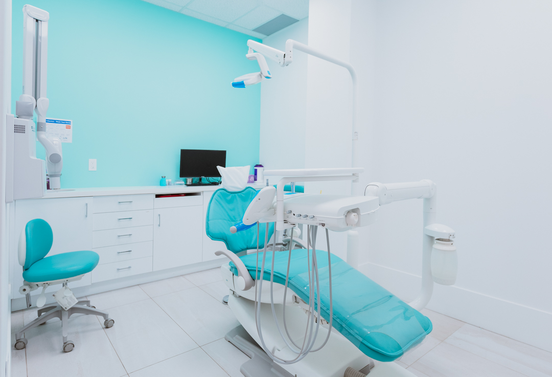 Smile Point Dental - Dental Office Oakville dental clinic in Oakville - Photo 3