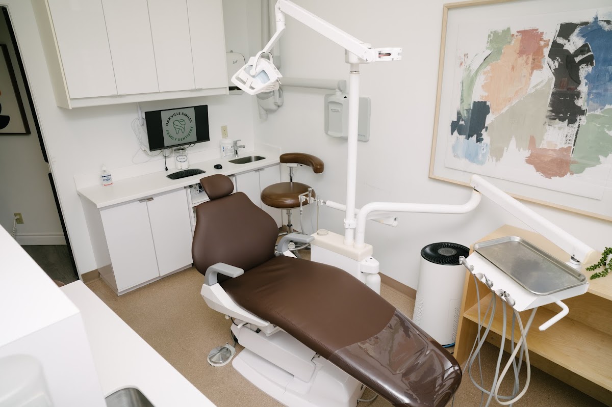 Oakville Smiles Family Dentistry dental clinic in Oakville - Photo 3