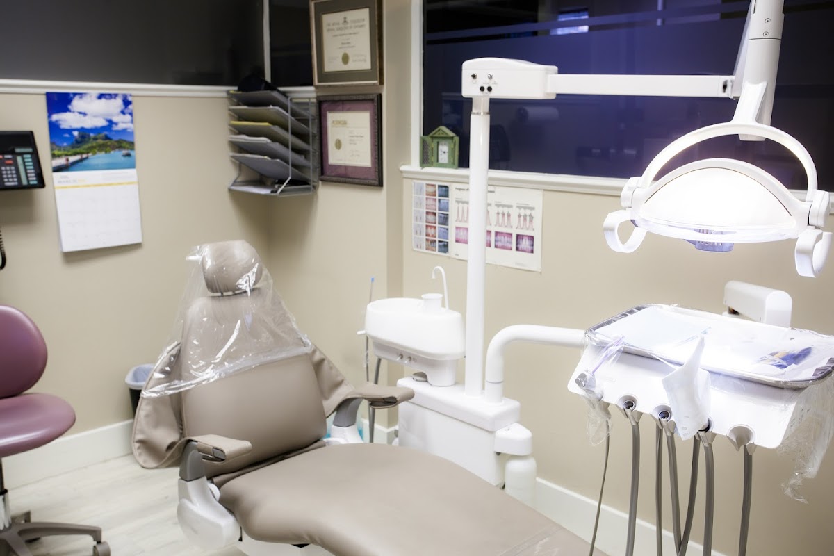 River Oaks Dental dental clinic in Oakville - Photo 5