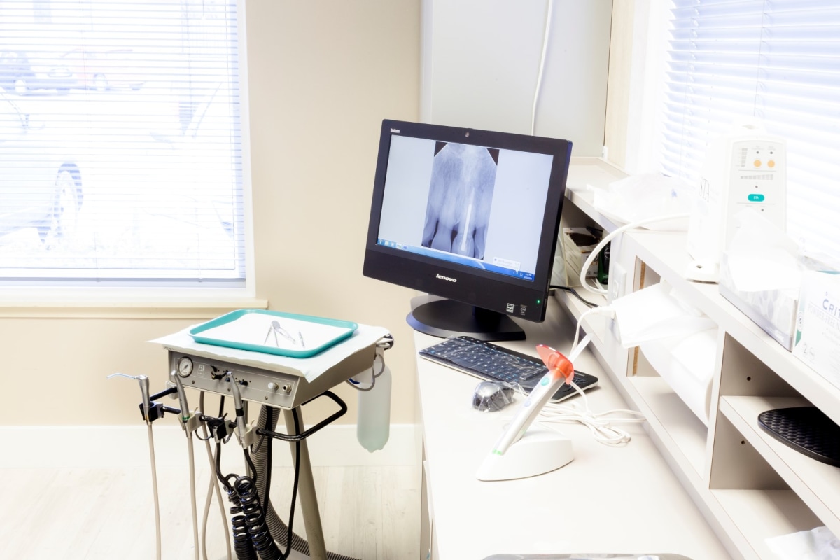 River Oaks Dental dental clinic in Oakville - Photo 8