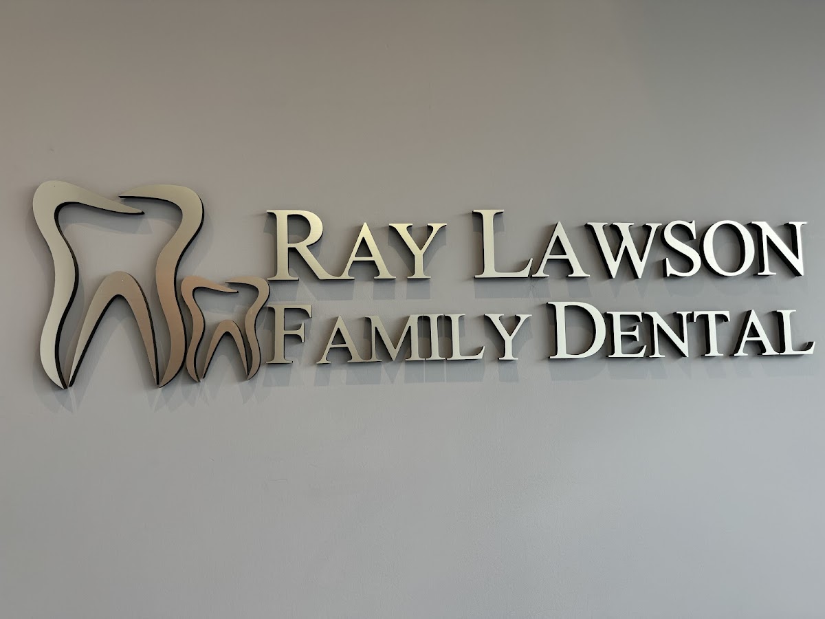 Ray Lawson Family Dental dental clinic in Brampton - Photo 1