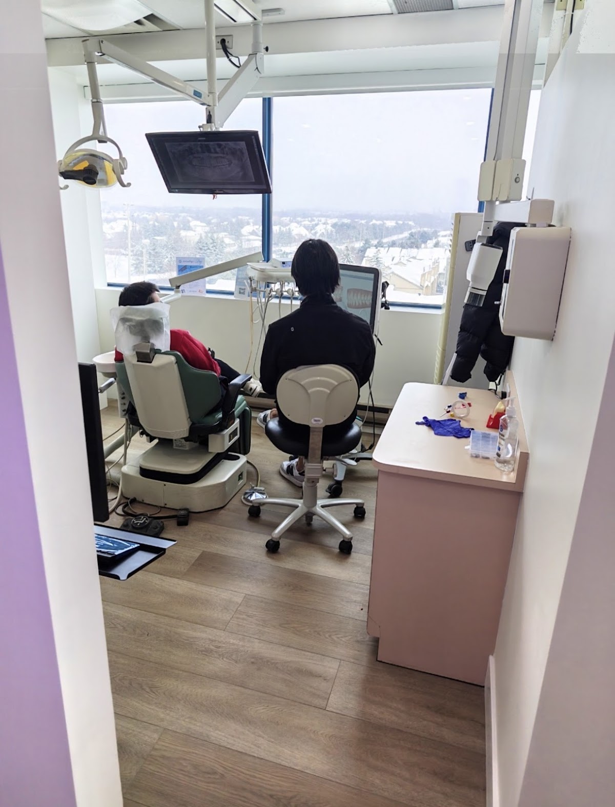 aLo dental dental clinic in Mississauga - Photo 4