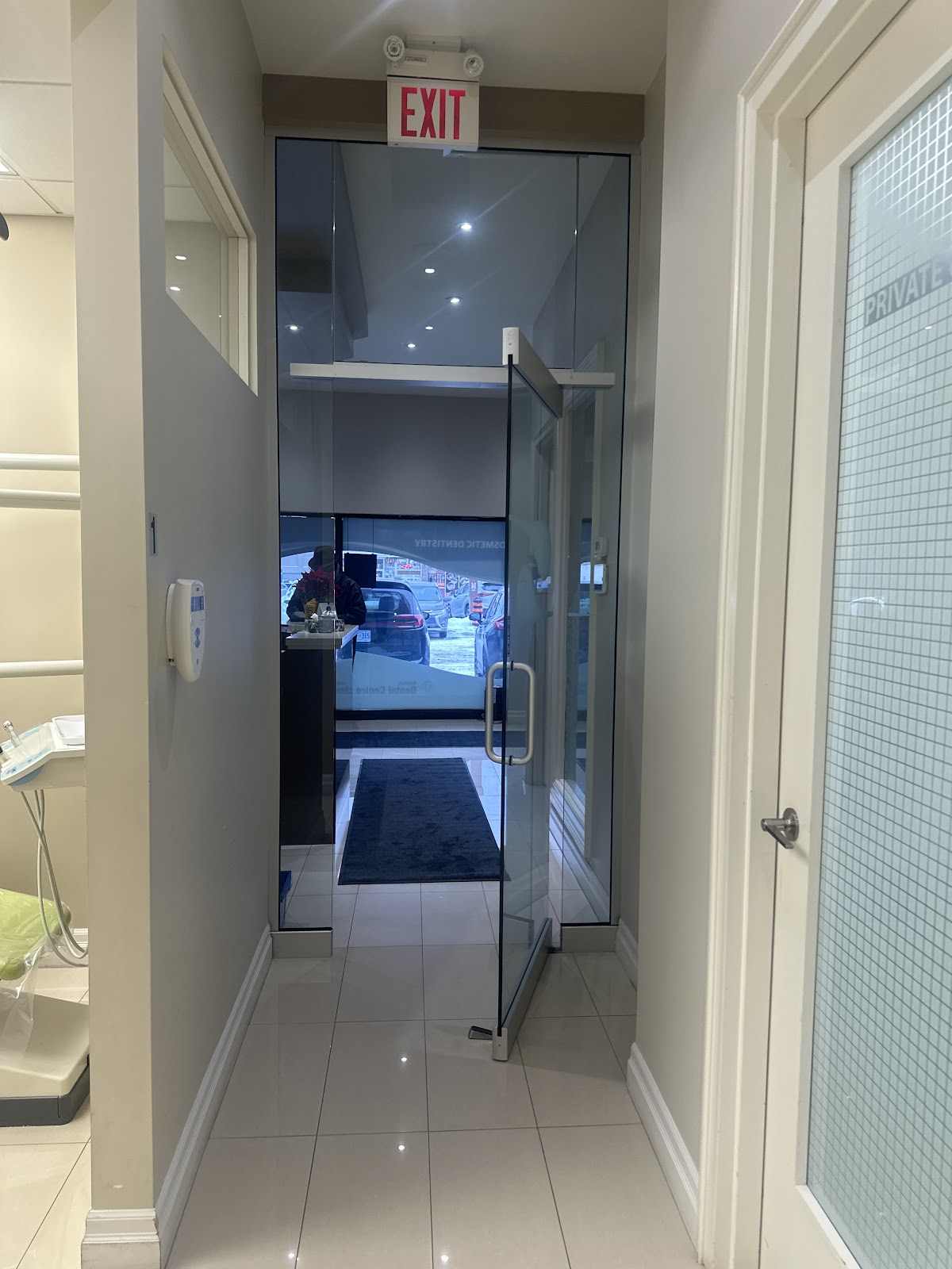 Dundas Dental Centre dental clinic in Mississauga - Photo 6