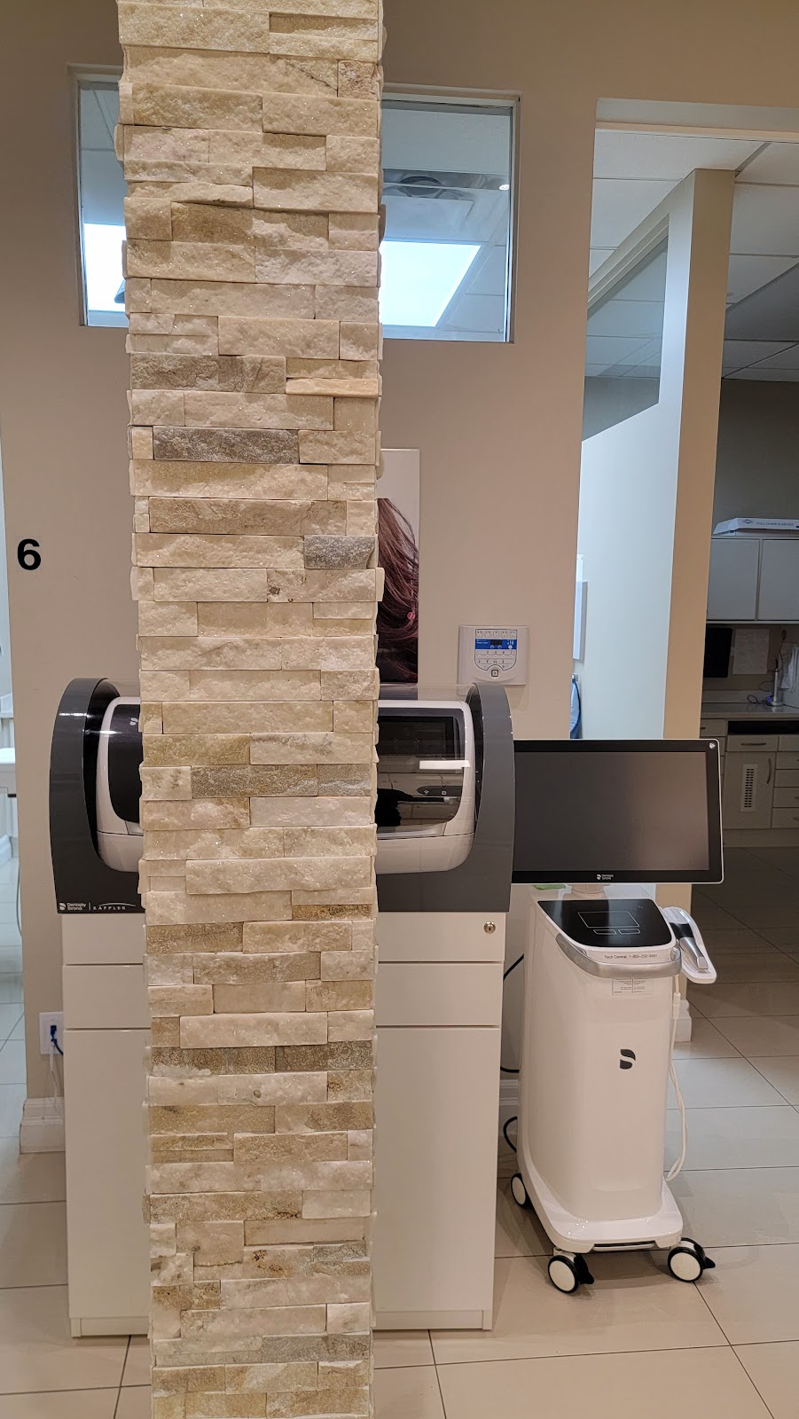 Dundas Dental Centre dental clinic in Mississauga - Photo 7