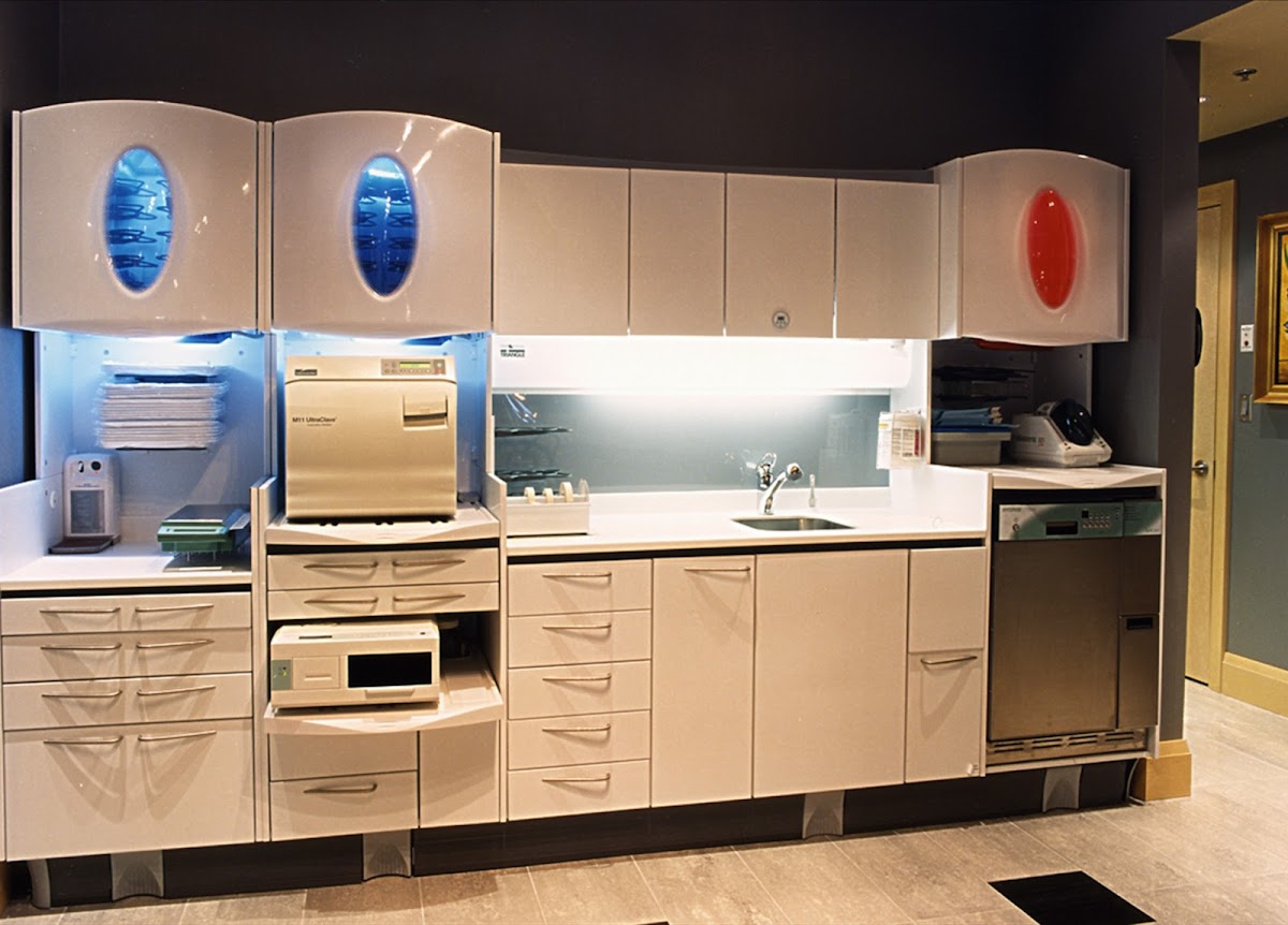Urban Dental Centre dental clinic in Mississauga - Photo 7