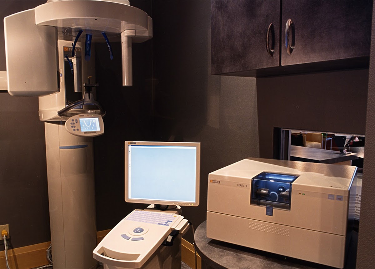 Urban Dental Centre dental clinic in Mississauga - Photo 8