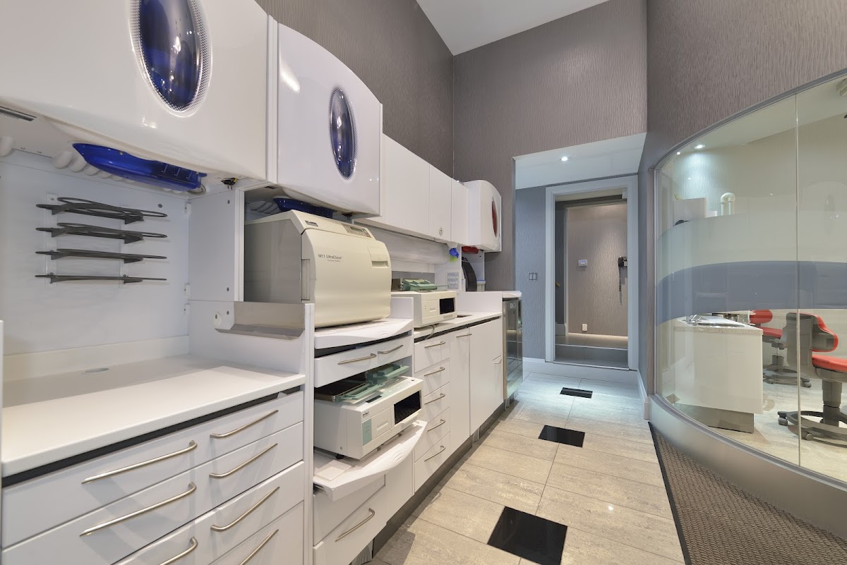 Urban Dental Centre dental clinic in Mississauga - Photo 9