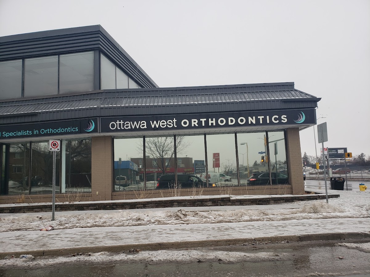 Ottawa West Orthodontics dental clinic in Ottawa - Photo 3