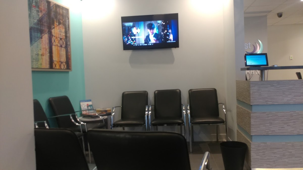 Ottawa West Orthodontics dental clinic in Ottawa - Photo 5