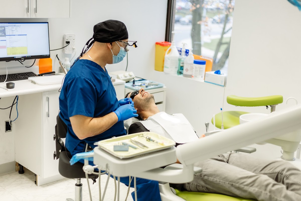 Benitez Dental Clinic - Mississauga dental clinic in Mississauga - Photo 1