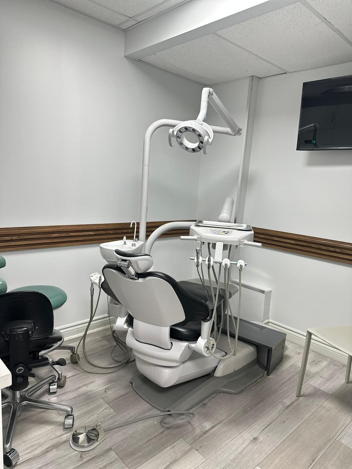 Komal Jain Dentistry dental clinic in Mississauga - Photo 1