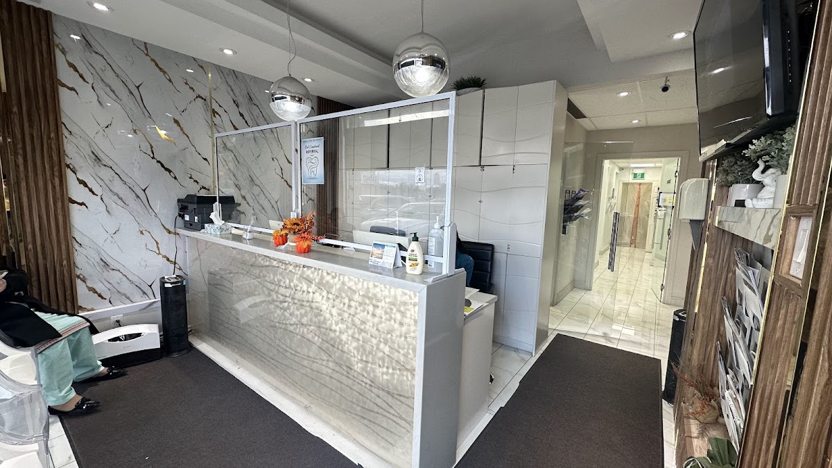 Komal Jain Dentistry dental clinic in Mississauga - Photo 4