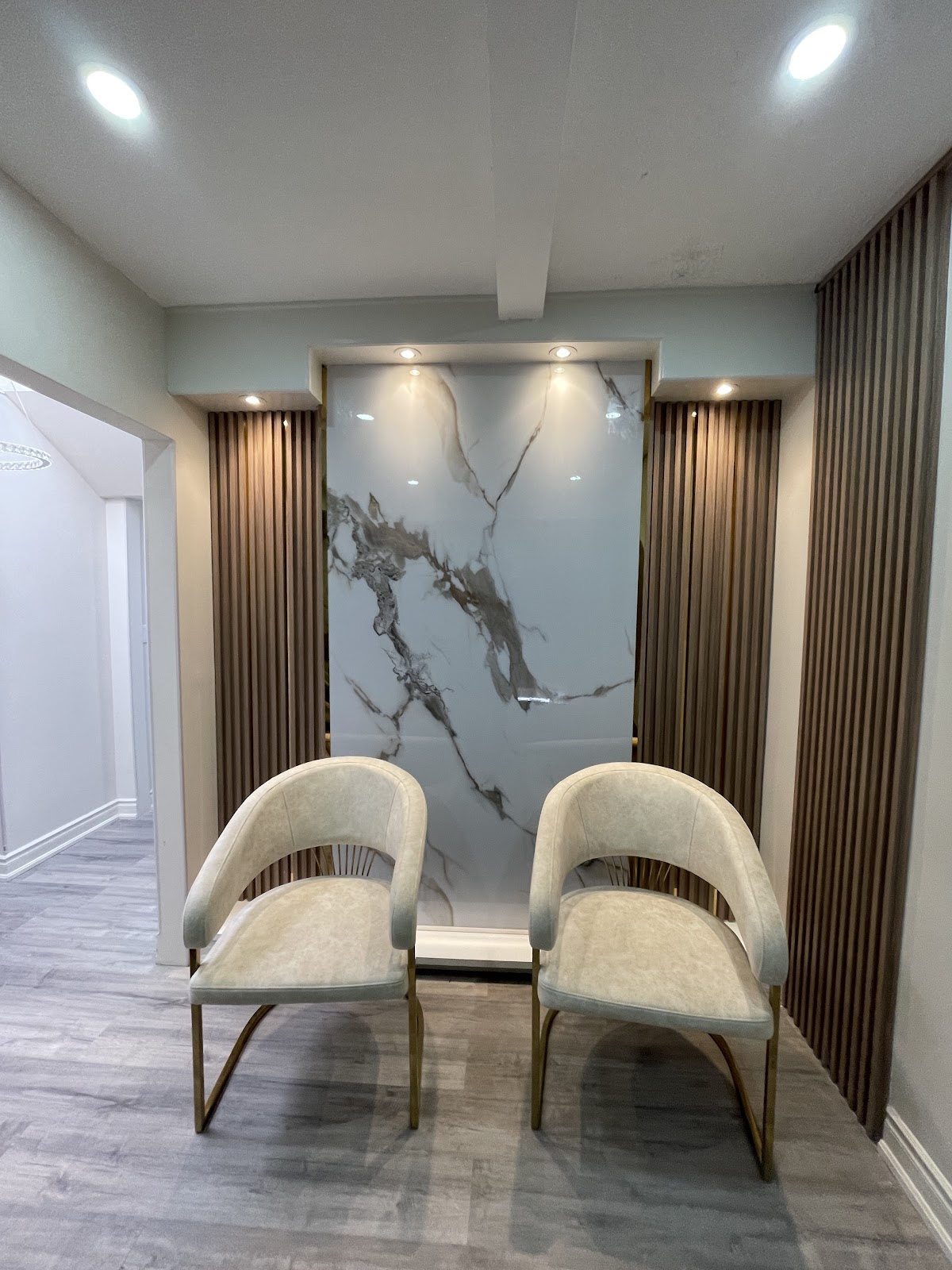 Komal Jain Dentistry dental clinic in Mississauga - Photo 7